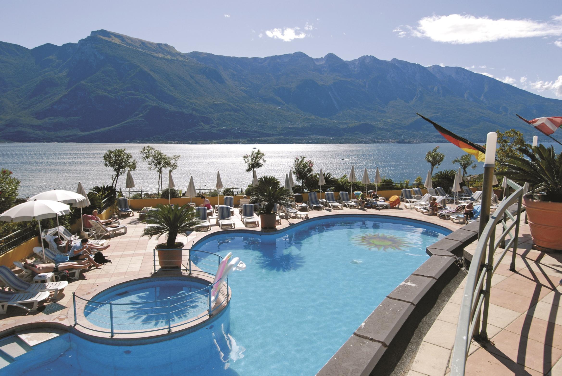 Hotel San Pietro Limone sul Garda Extérieur photo