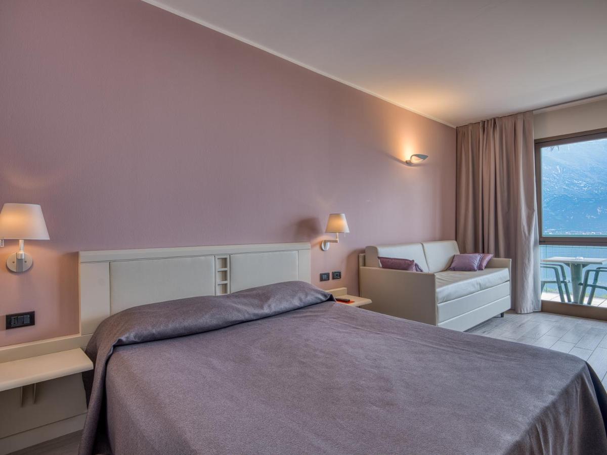 Hotel San Pietro Limone sul Garda Extérieur photo