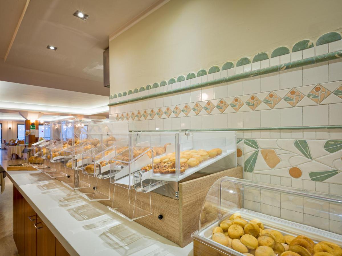 Hotel San Pietro Limone sul Garda Extérieur photo